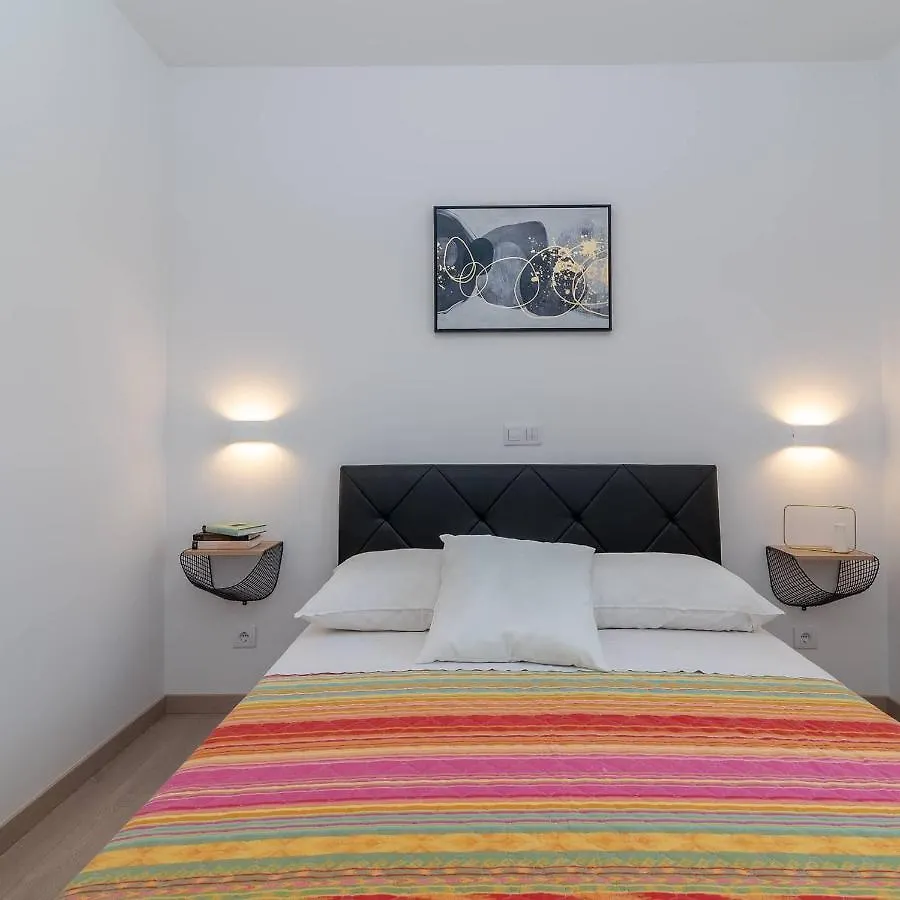 Apartman Lotos Apartment Trogir