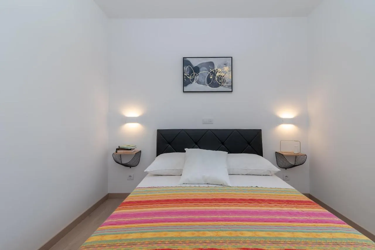 Apartman Lotos Apartment Trogir