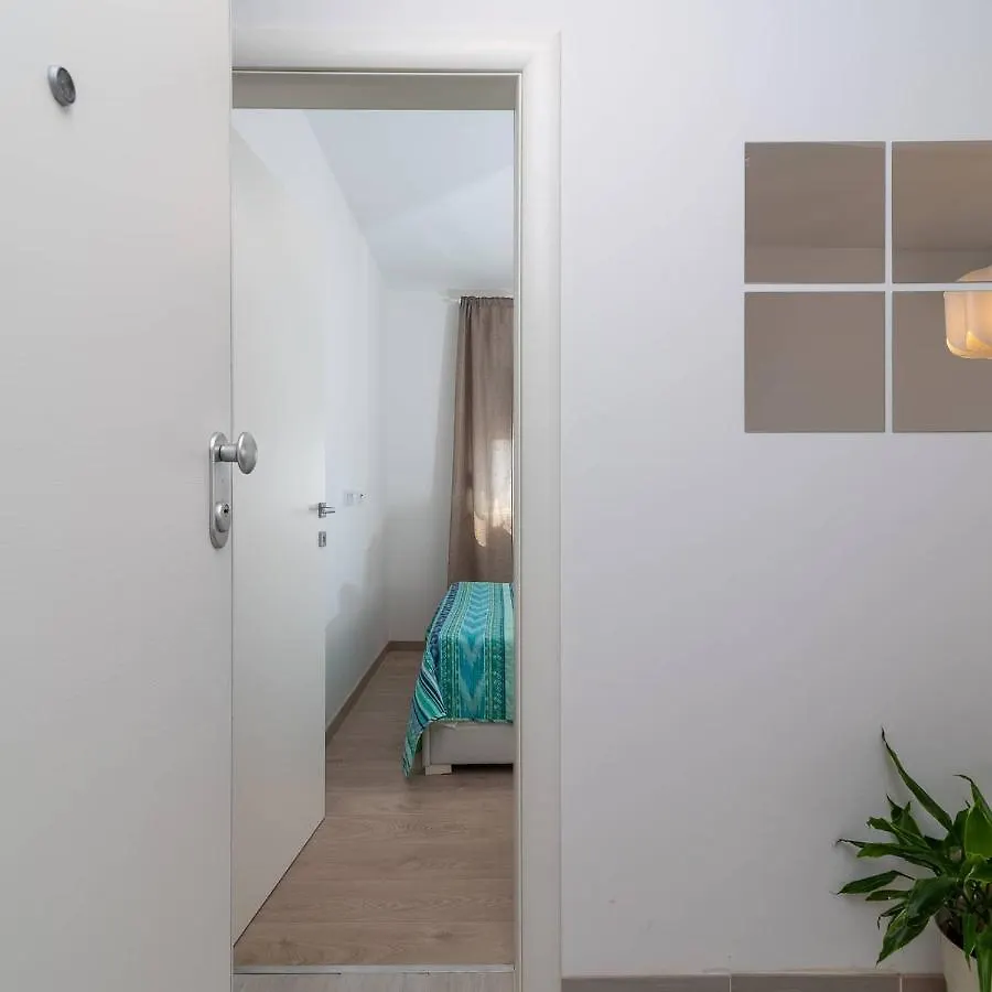 Apartman Lotos Apartment Trogir 0*,