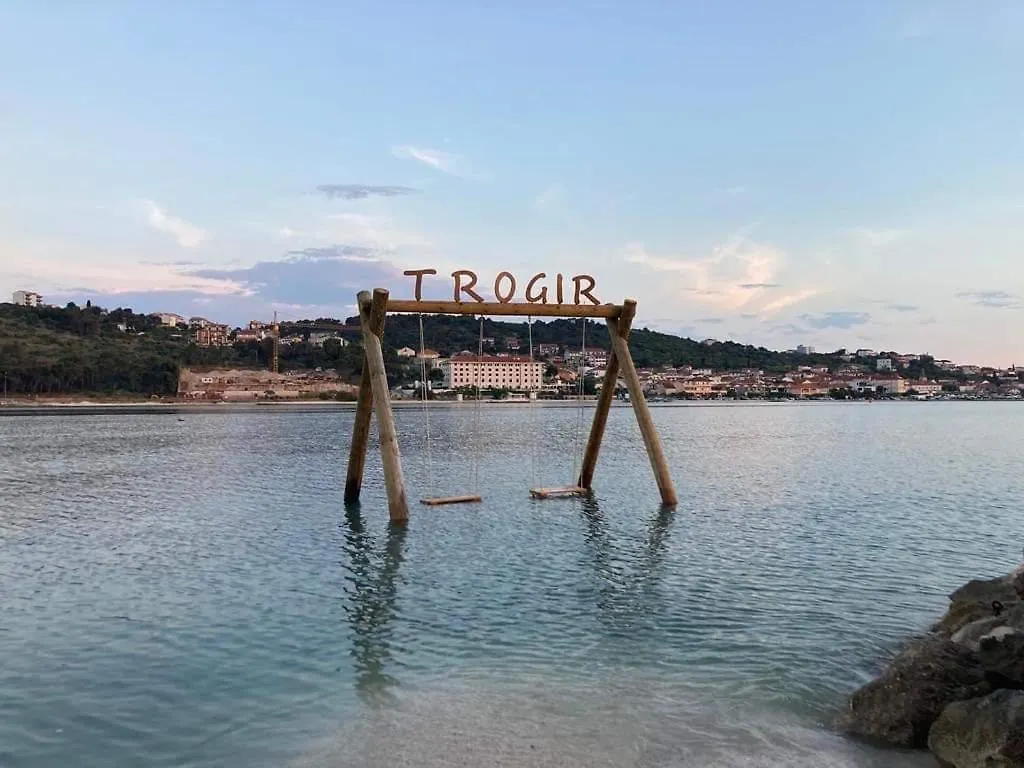 Apartman Lotos Apartment Trogir